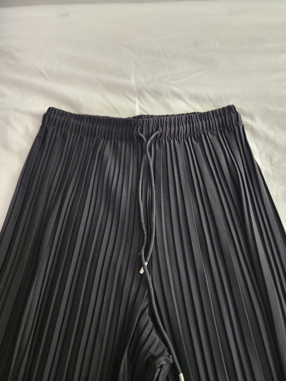 Black Women's Pleated Drawstring Pants